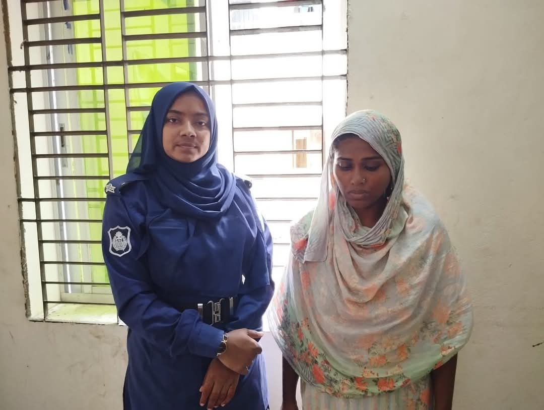 নলছিটিতে ইয়াবা ও গাঁজাসহ নারী মাদক কারবারি আটক।