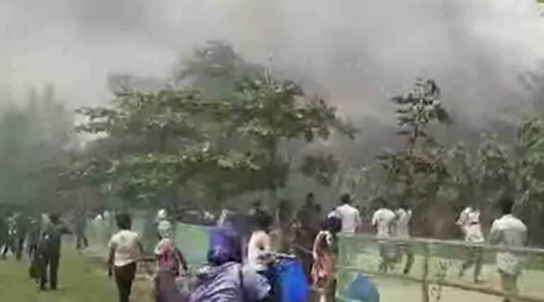 উত্তরায় বিমান বাহিনীর প্রশিক্ষণ বিমান বিধ্বস্ত: নিহত এক আহত অসংখ্য
