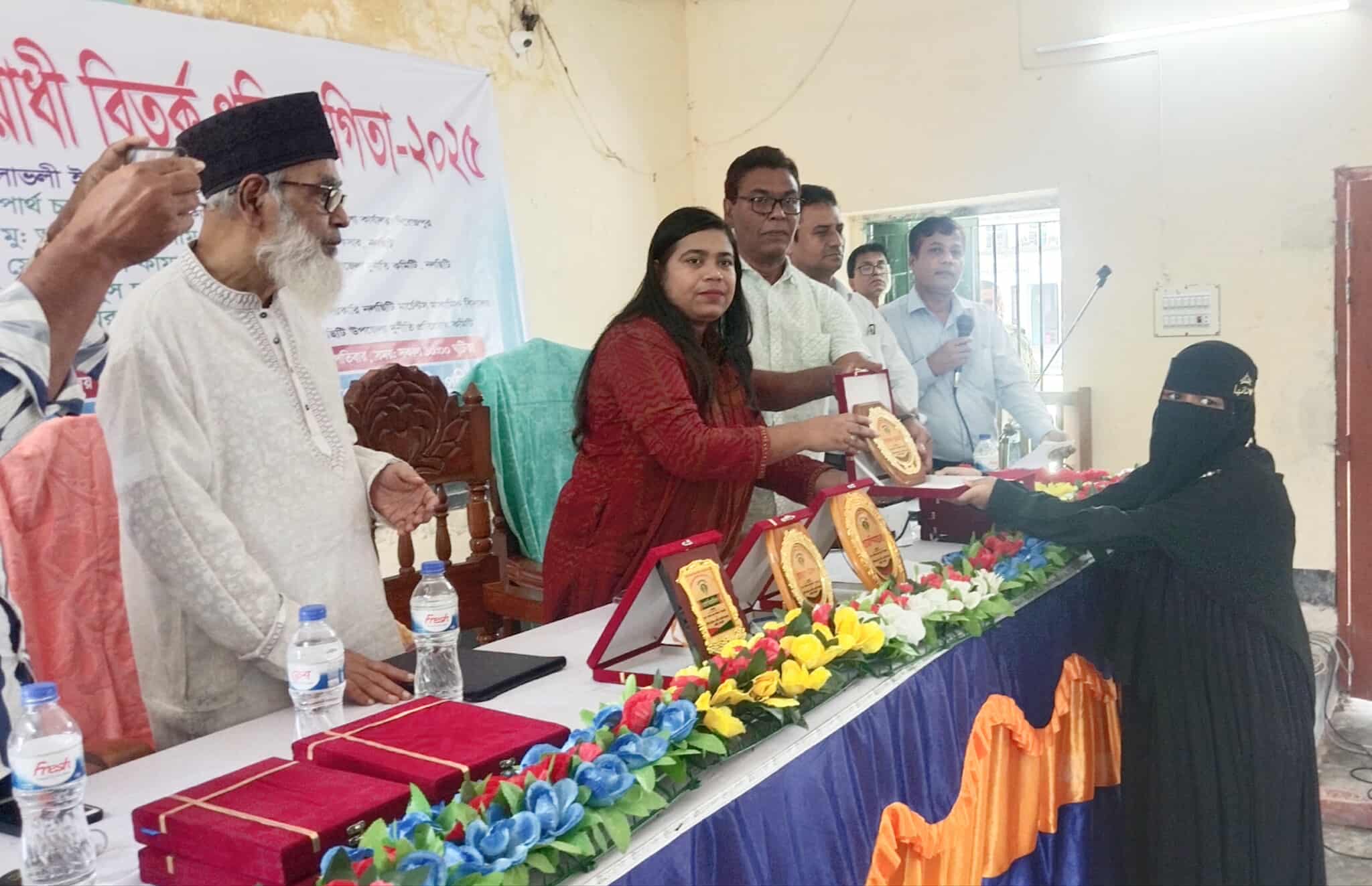নলছিটিতে দূর্নীতি বিরোধী বিতর্ক প্রতিযোগিতা অনুষ্ঠিত। 