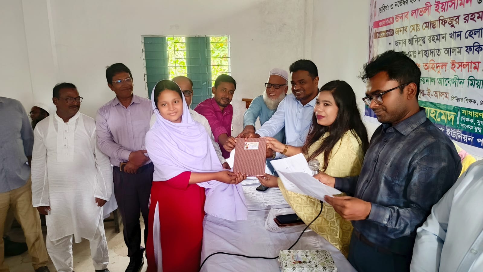 নলছিটিতে পশ্চিম প্রেমহার যুব সংগঠনের উদ্যোগে কুইজ প্রতিযোগিতার পুরস্কার বিতরণ।